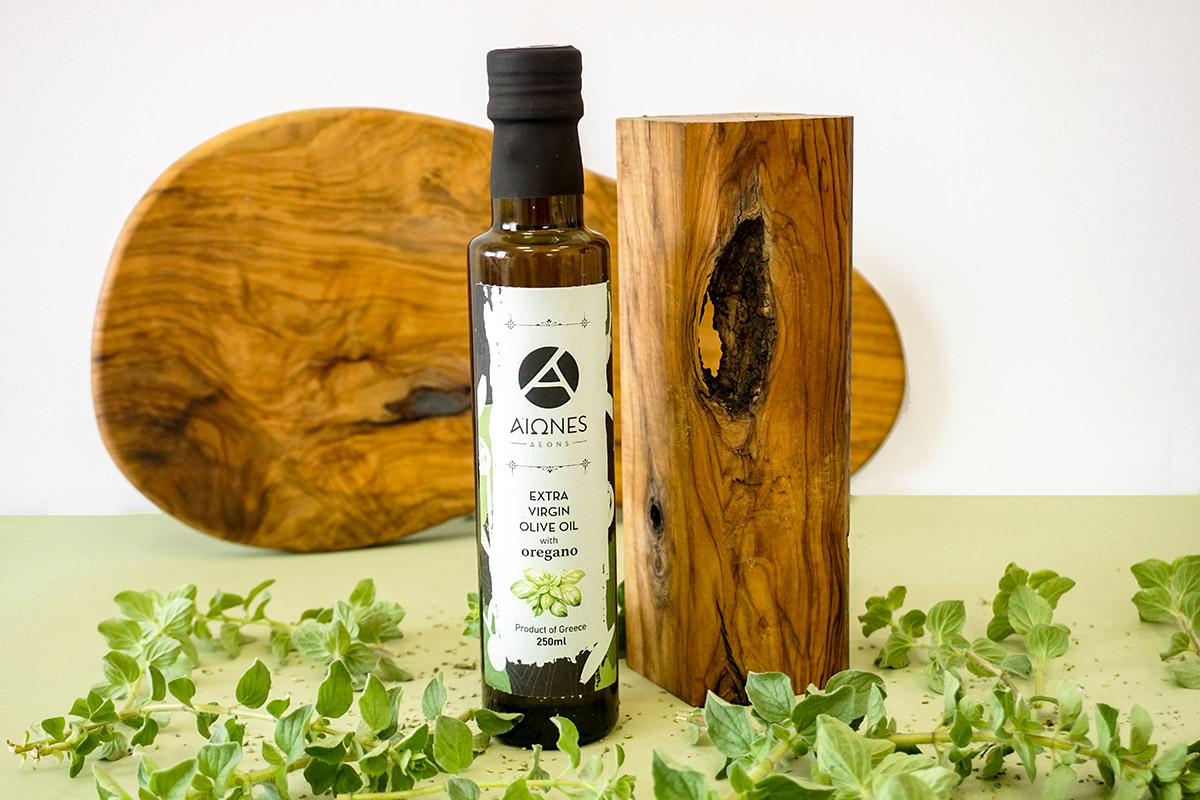 aeons-flavored-oil-oregano-2 AEONS EXTRA PANENSKÝ OLIVOVÝ OLEJ S PŘÍCHUTÍ OREGÁNA - Obrázek 1