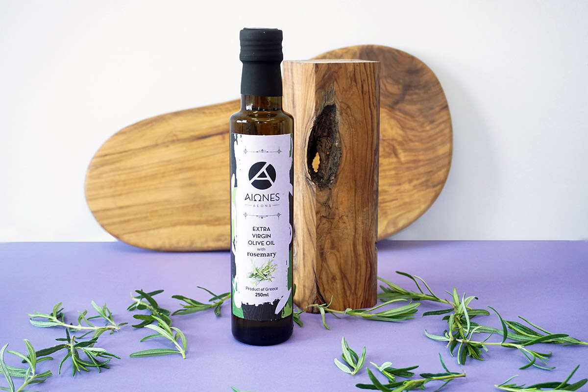 aeons-flavored-oil-rosemary-2 AEONS EXTRA PANENSKÝ OLIVOVÝ OLEJ S PŘÍCHUTÍ ROZMARÝNU - Obrázek 1